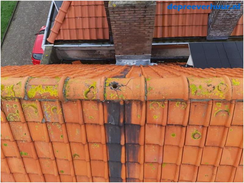 Lekkage door gat in nokpan