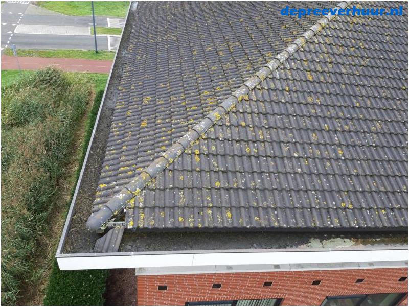 Lekkage door weggewaaide dakpannen
