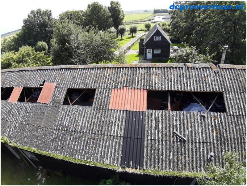 Lekkage door gescheurde dakplaten