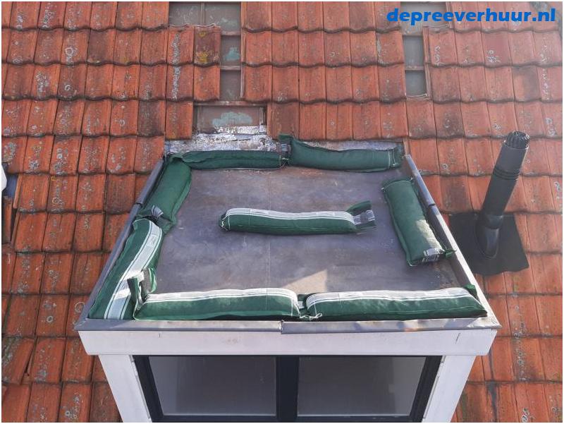 Lekkage door weggewaaid zinken dak