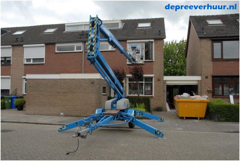 Knikarmhoogwerker 17 meter