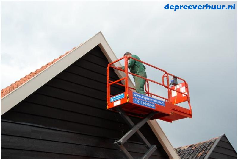 Schilderen met schaarlift