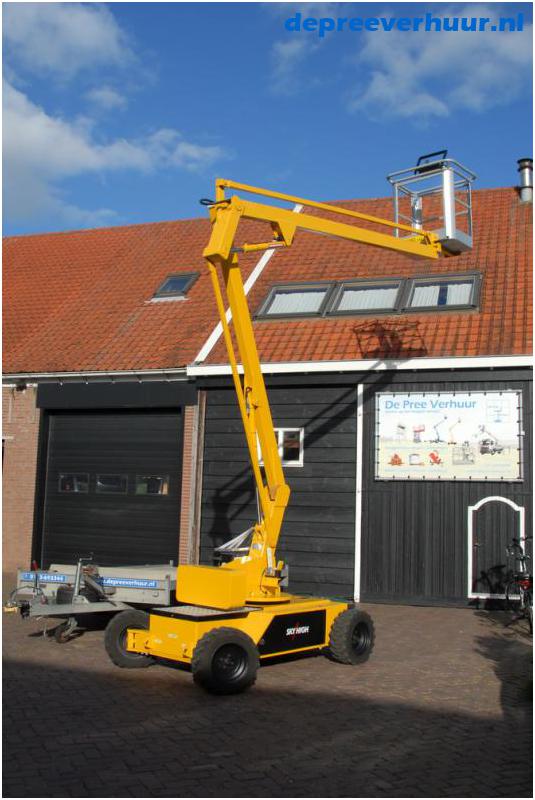Zelfrijdende knikarmhoogwerker