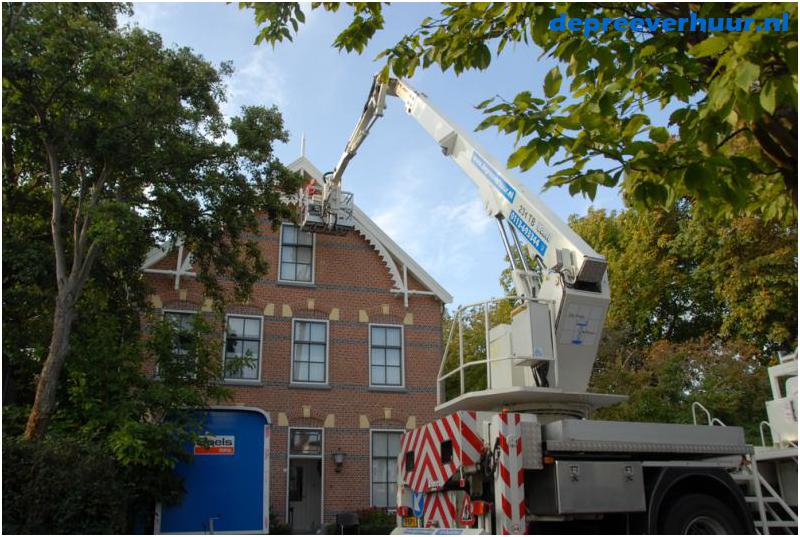 Aanbrengen duivenpinnen woning Colijnsplaat