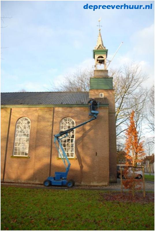 Bladervrij maken kerk in Borssele