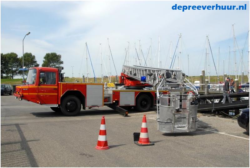Reparatie in mast met ladderwagen