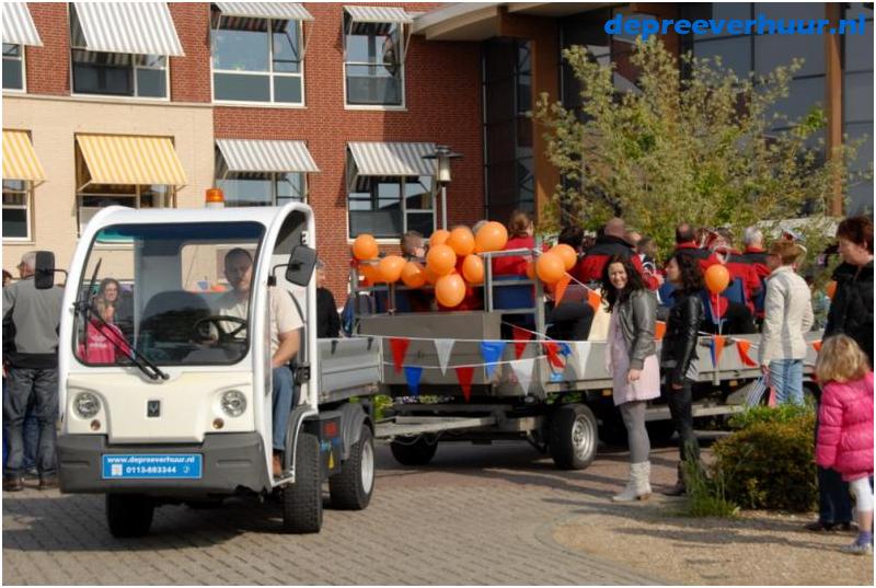 Electrische truck met Brassband
