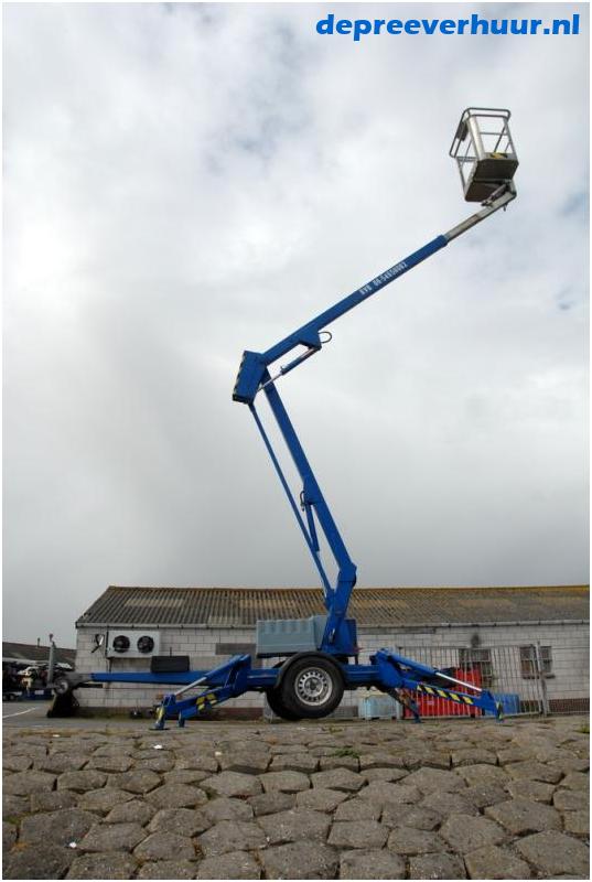Kniktelescoop aanhanger hoogwerker 12 meter werkhoogte