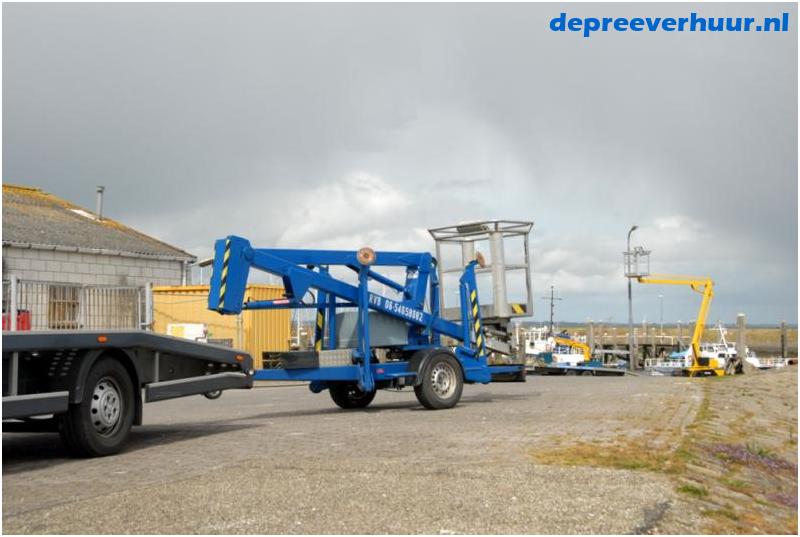 Kniktelescoop aanhanger hoogwerker 12 meter werkhoogte