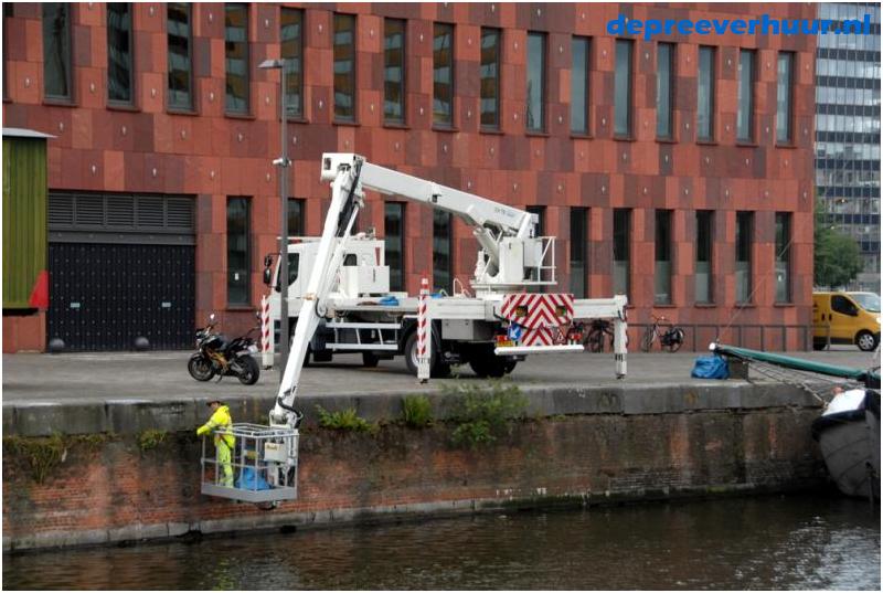 Laagwerker in de dokken van Antwerpen
