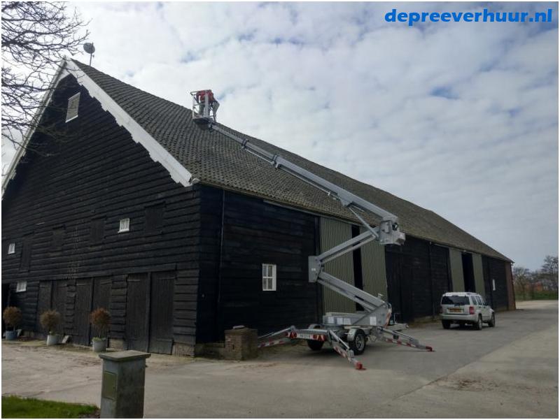 Hoogwerker huren voor boerenschuur