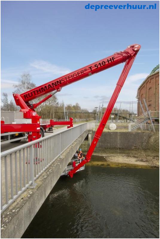 Vrachtwagenhoogwerker 51 meter