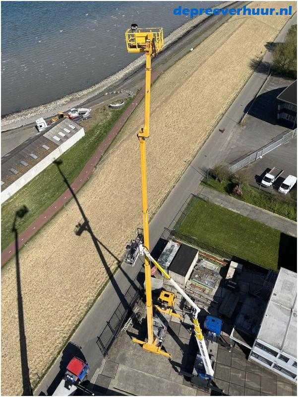 Masten hoogwerkers smeren Martijn de Pree