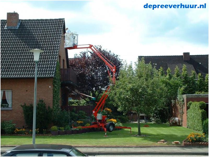 Knikarm aanhangerhoogwerker 10 meter