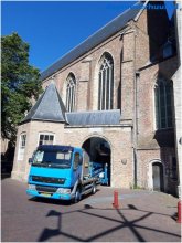 Bezorgen hoogwerker in kerk Middelburg